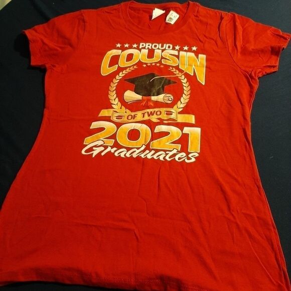 NWT Med PROUD COUSIN 2 2021 GRADUATES T-Shirt - Picture 1 of 3